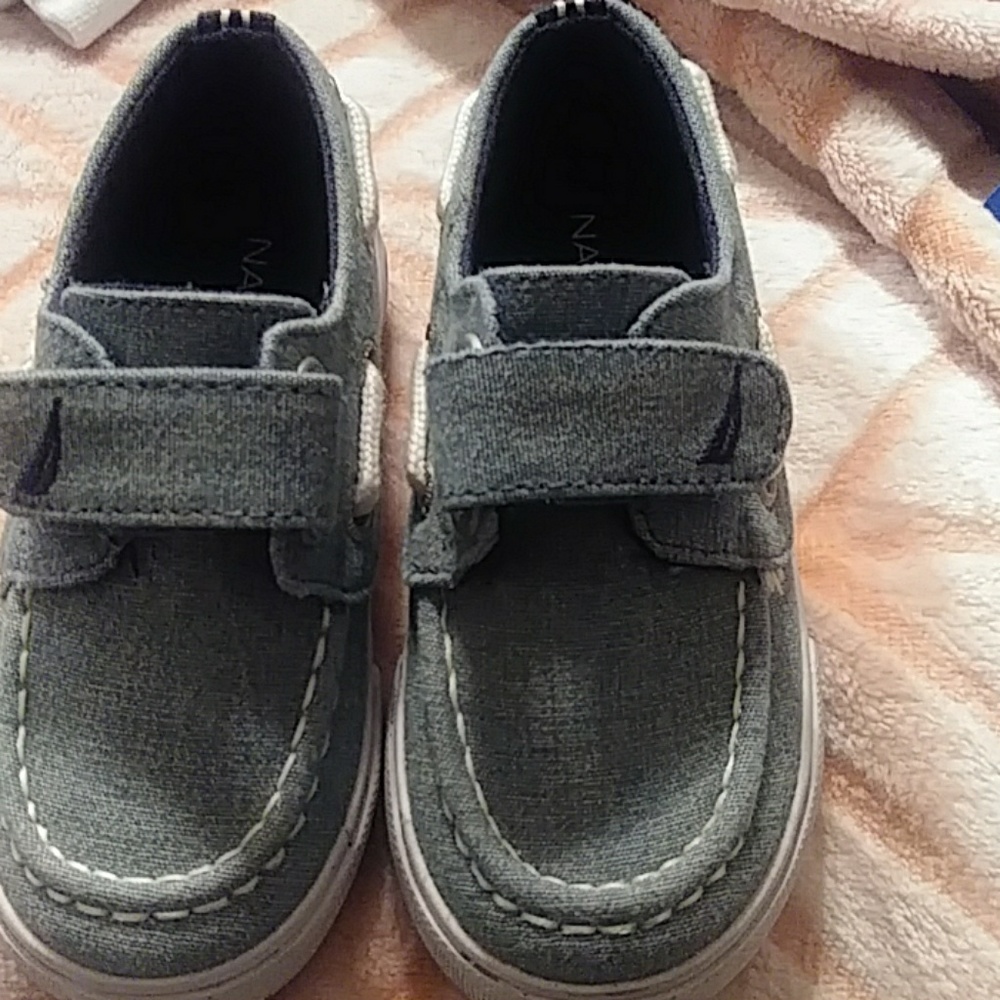 Baby boat shoes